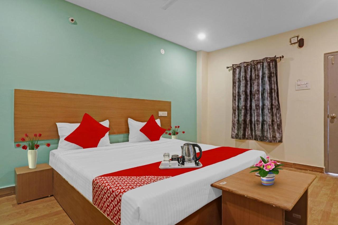 OYO 91582 Hotel Lavish Stay Hyderabad Exterior foto