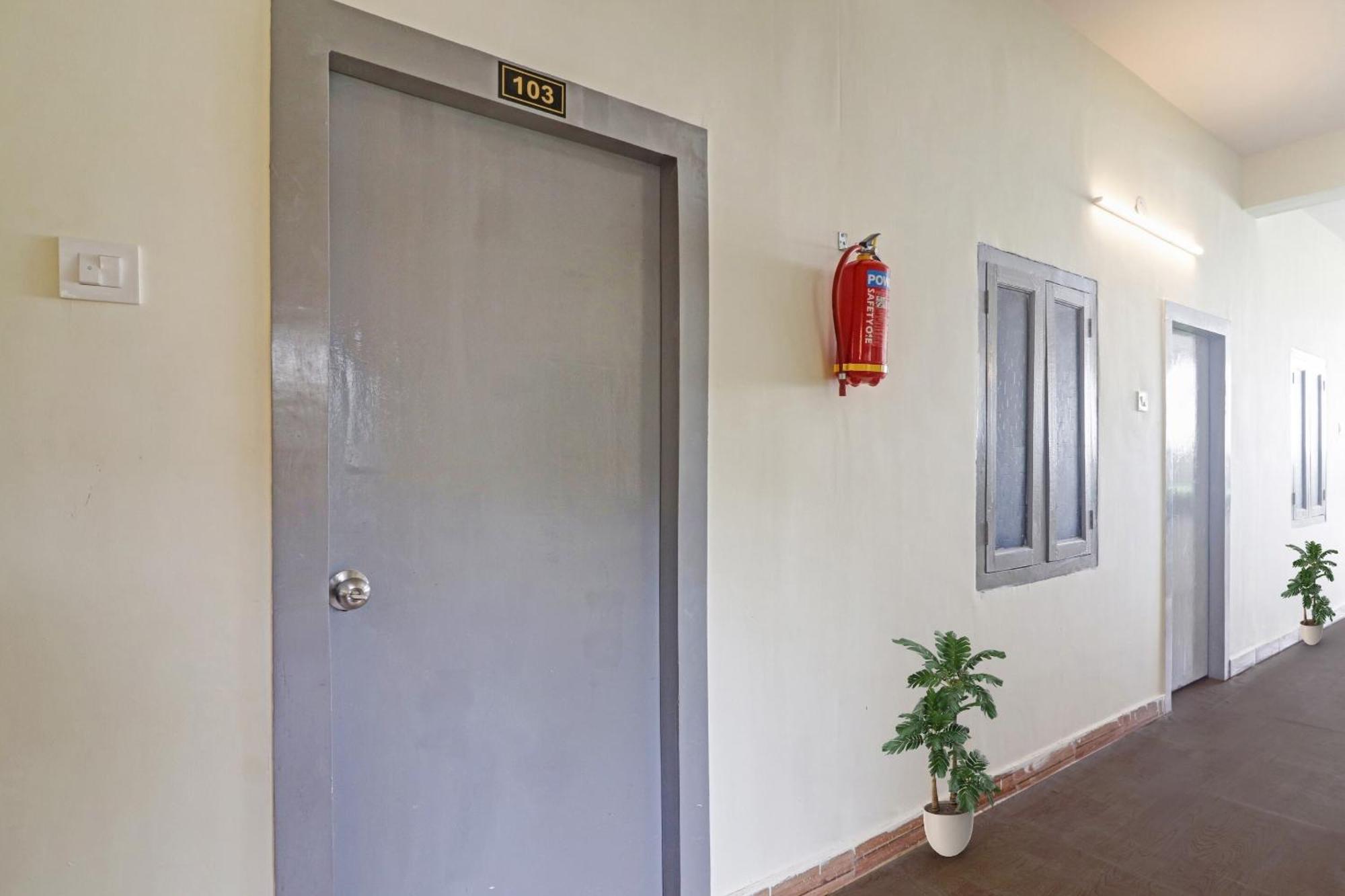 OYO 91582 Hotel Lavish Stay Hyderabad Exterior foto