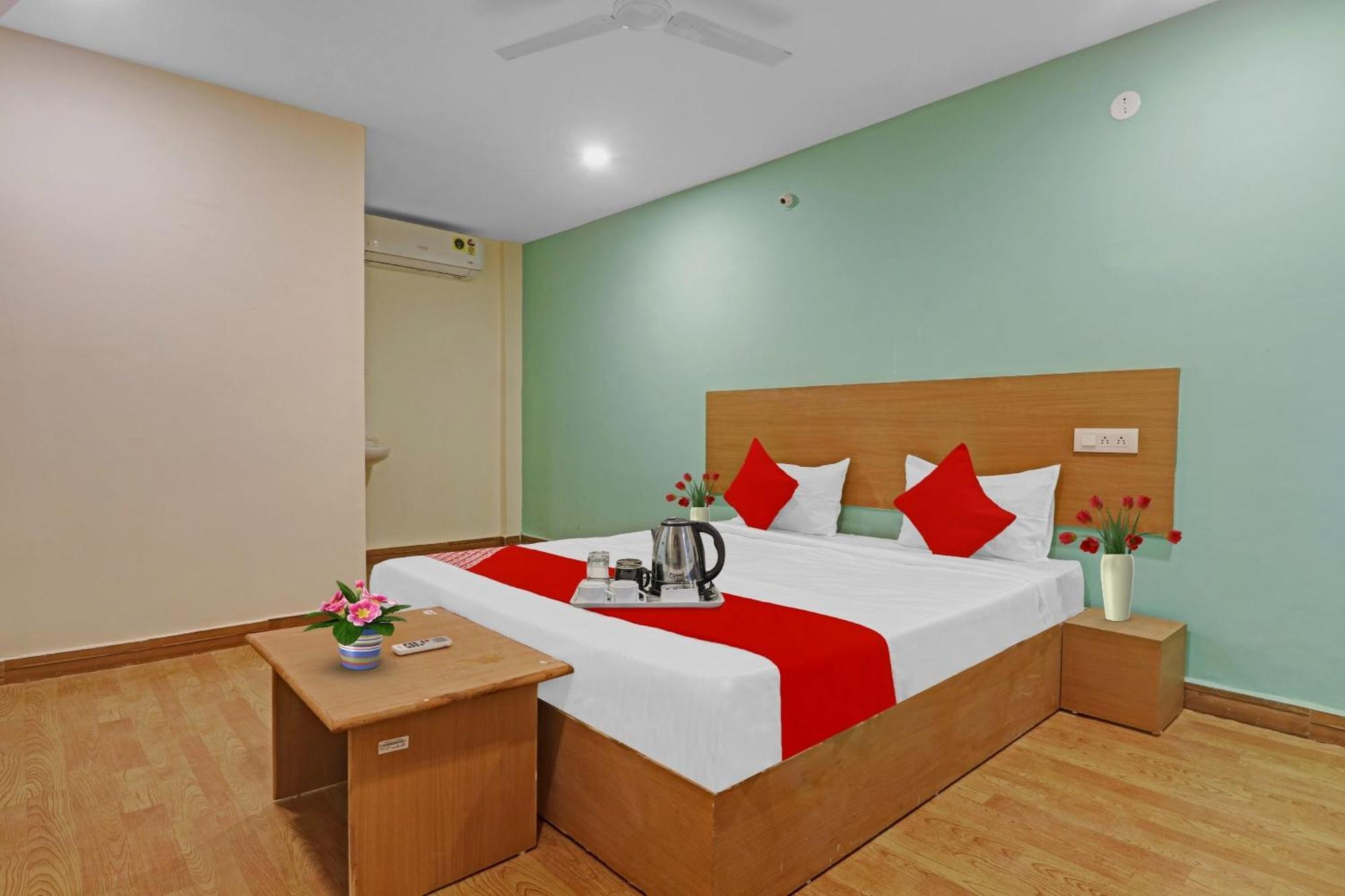 OYO 91582 Hotel Lavish Stay Hyderabad Exterior foto