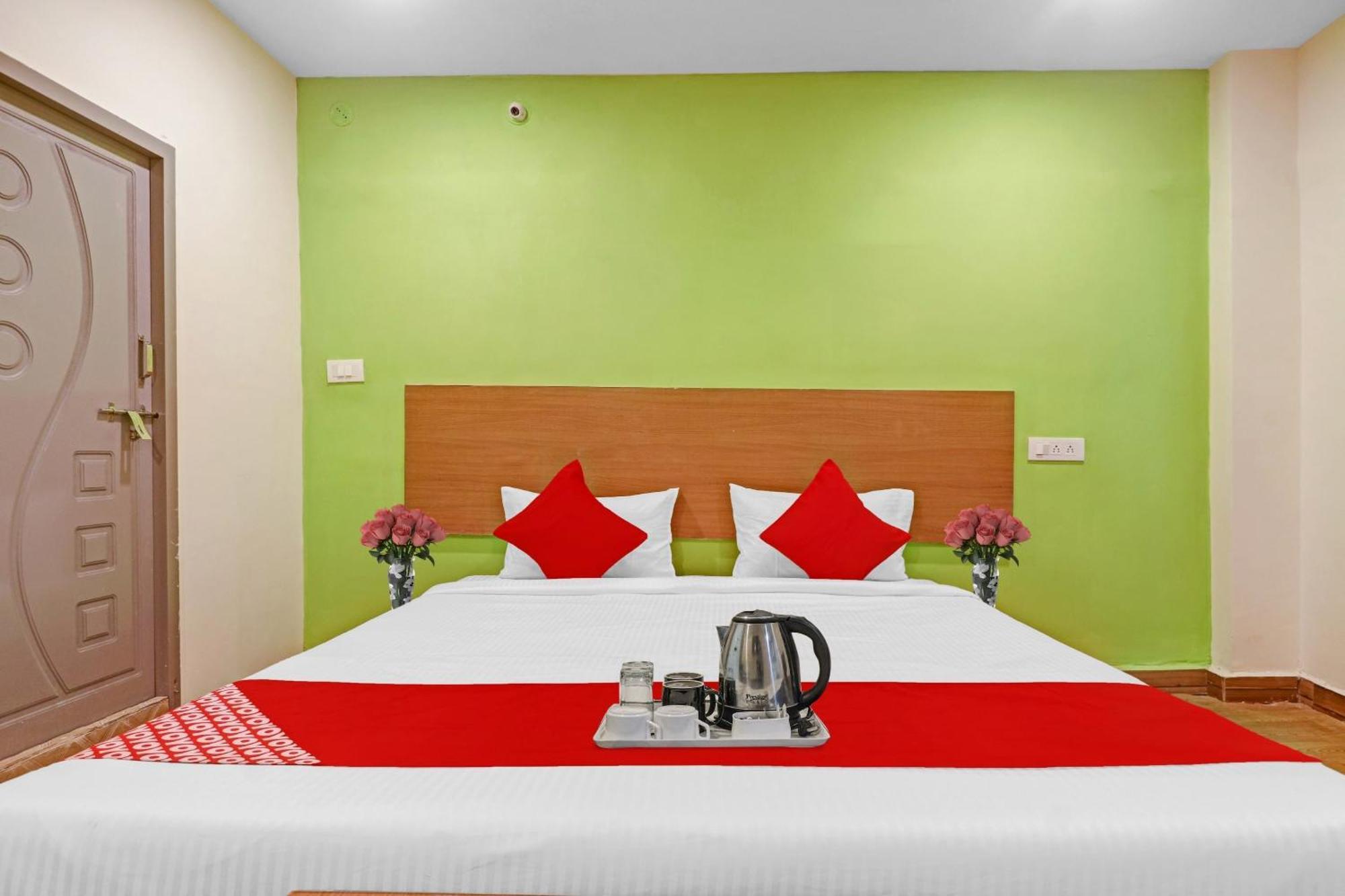 OYO 91582 Hotel Lavish Stay Hyderabad Exterior foto