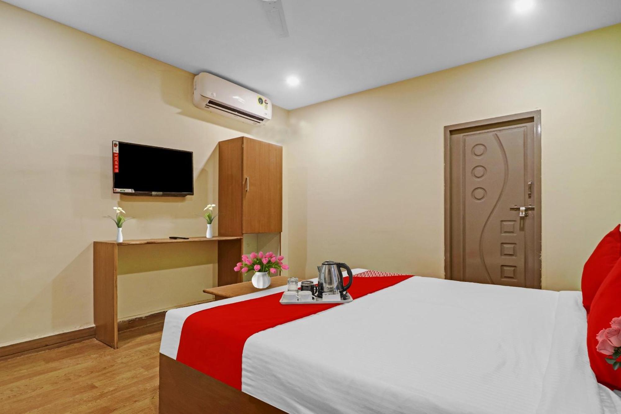 OYO 91582 Hotel Lavish Stay Hyderabad Exterior foto